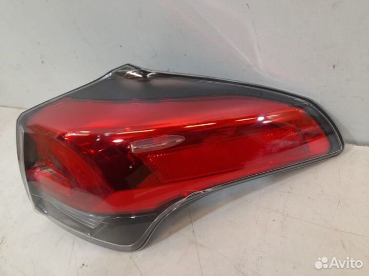 Фонарь правый Toyota Rav4 40 2015-2019