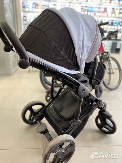 Коляска, Junama Exclusive Prams 2в1