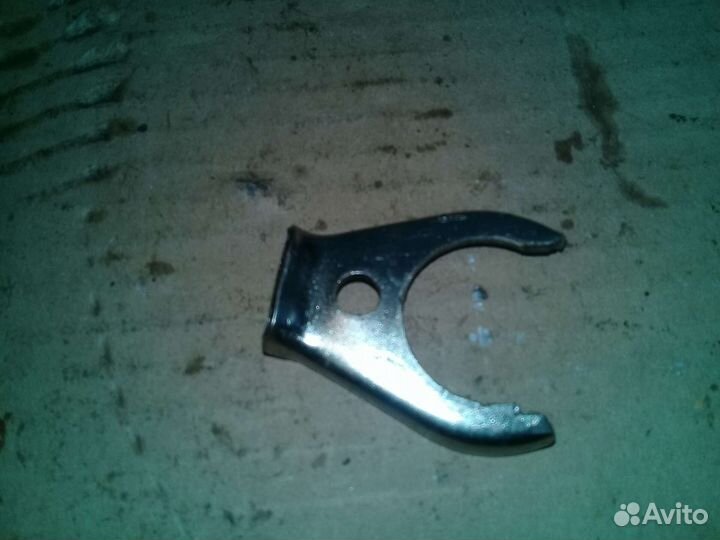 Фиксатор датчика скорости Chery Amulet A15