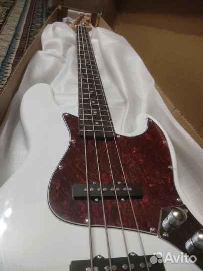 Новая бас гитара Irin / обмен