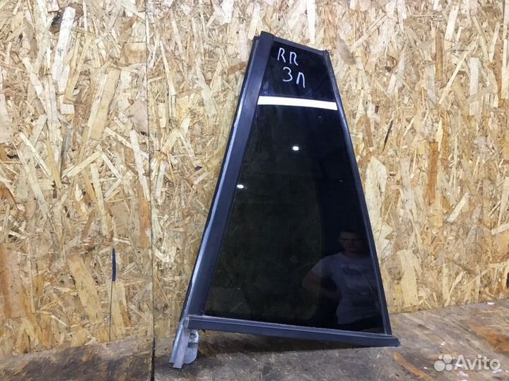 Форточка двери задняя левая Land Rover Range Rover