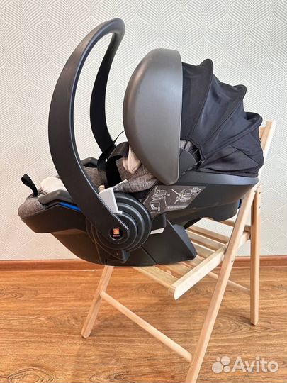 Автолюлька с базой Stokke izi go modular