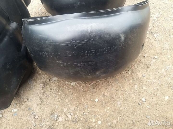 Подкрылки (локеры) на LC100,105