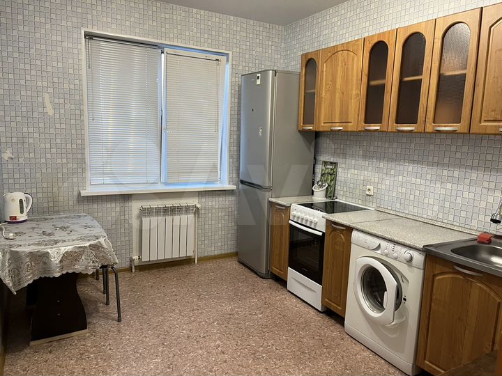 1-к. квартира, 38 м², 3/3 эт.