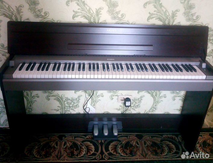 Цифровое пианино yamaha