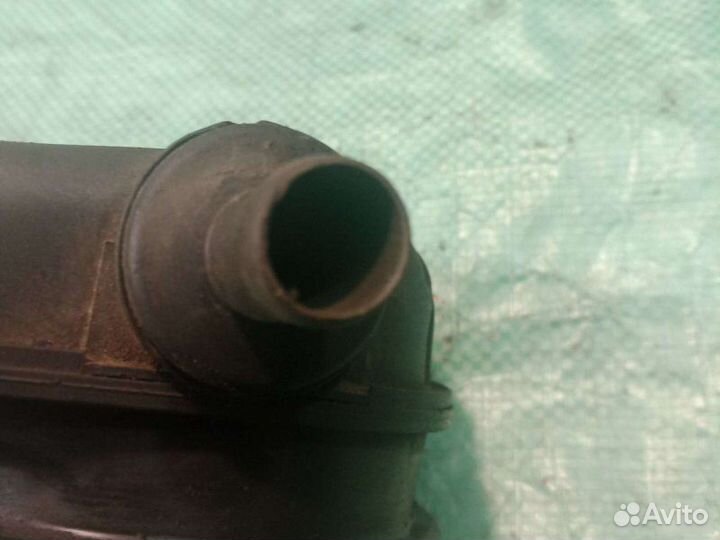 Крышка моновпрыска Volkswagen Passat B3 универсал