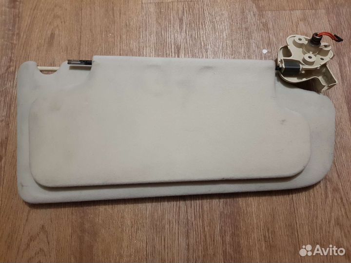 Солнцезащитный козырек левый Range Rover L322