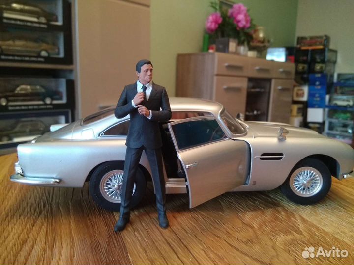 Фигурка Джеймс Бонда, 1/18