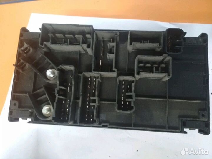 Блок предохранителей Subaru Outback B13