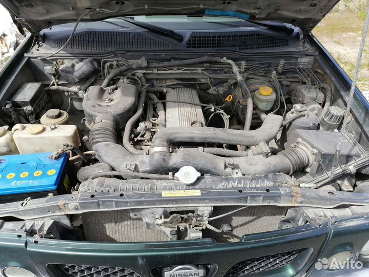 Nissan Terrano 2.4 МТ, 1998, 320 000 км