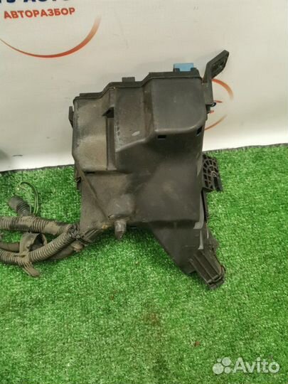 Блок предохранителей Ford Fiesta MK6 1.4 spjc 2012