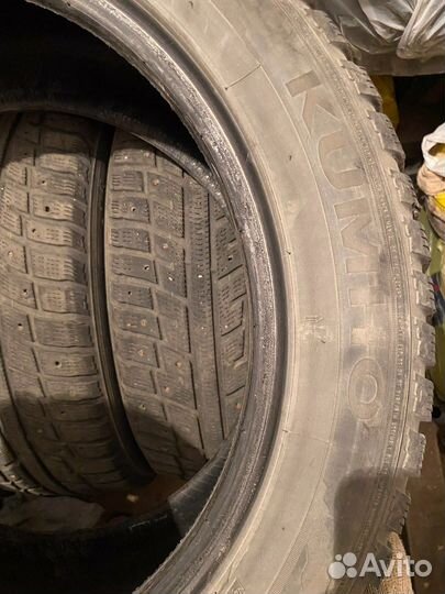 Kumho WinterCraft Ice WI31 215/55 R17