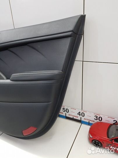 Обшивка двери передняя правая (Kia Cerato)