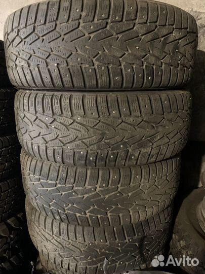 Nokian Tyres Hakkapeliitta 7 SUV 215/65 R16