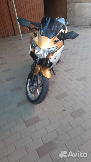 Honda cbr250