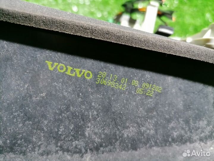 Фонарь (стоп сигнал) левый 30698342 Volvo S40 MS M