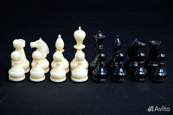 Янтарные шахматы. Фигуры из Янтаря. Янтарь. CF014