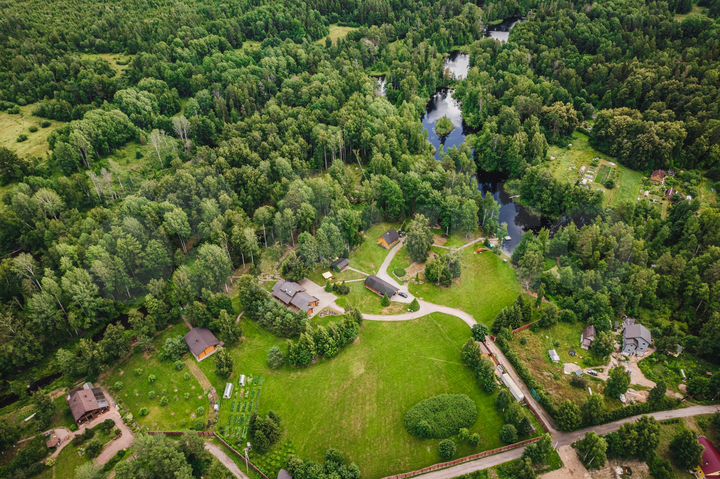 Коттедж 208,4 м² на участке 1,67 га