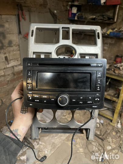 Штатная магнитола на priora 1