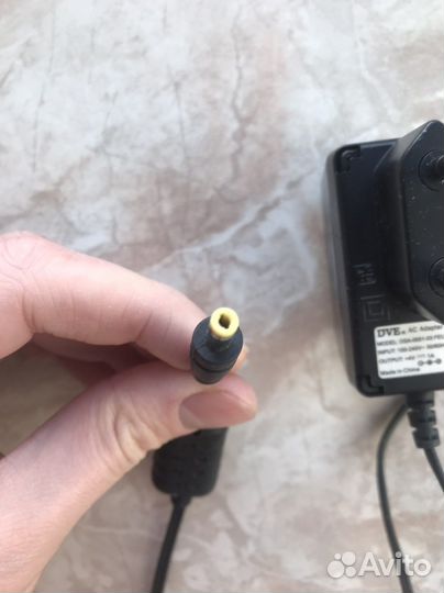 Зарядка (4В, 1А) DVE DSA-0051-03 FEU