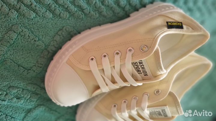 Кеды женские разные