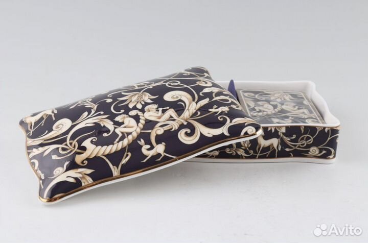 Wedgwood фарфоровая шкатулка с игральными картами