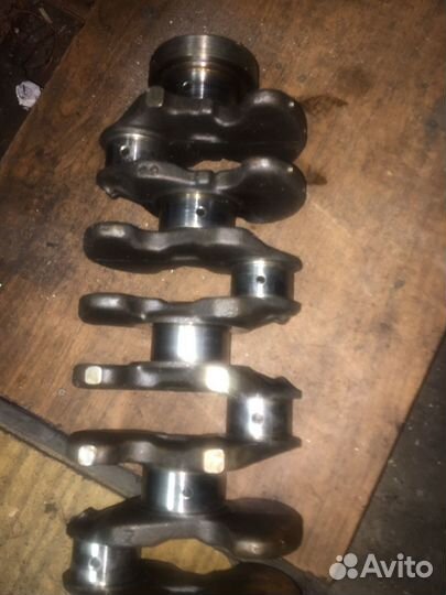 Коленвал на 4g64