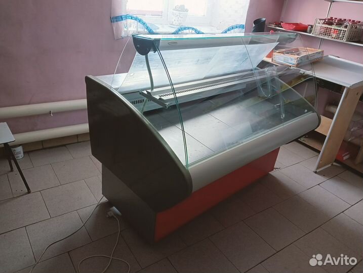 Холодильная витрина бу
