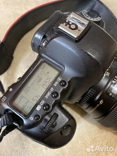 Зеркальный фотоаппарат Canon 5D mark II