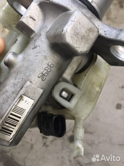 Главный тормозной цилиндр Volkswagen Phaeton(1976)