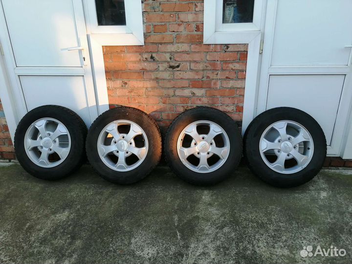 Pirelli Scorpion 185/75 R16 93T