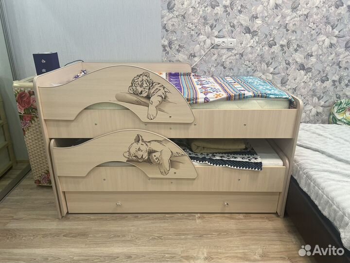 Двухъярусная кровать