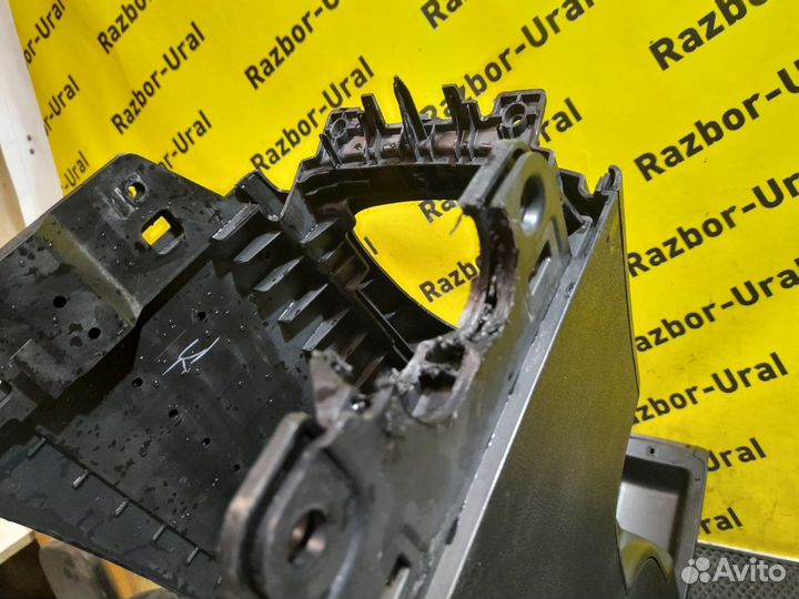 Подлокотник дефект Ниссан Кашкай