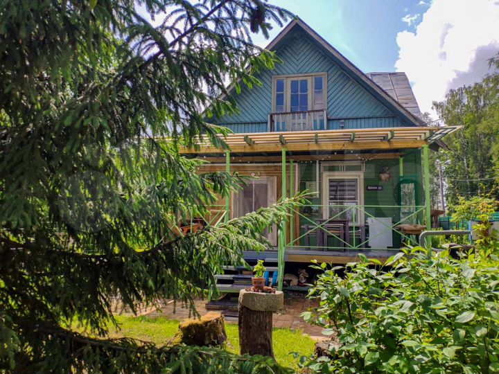 Дом 54 м² на участке 4 сот.