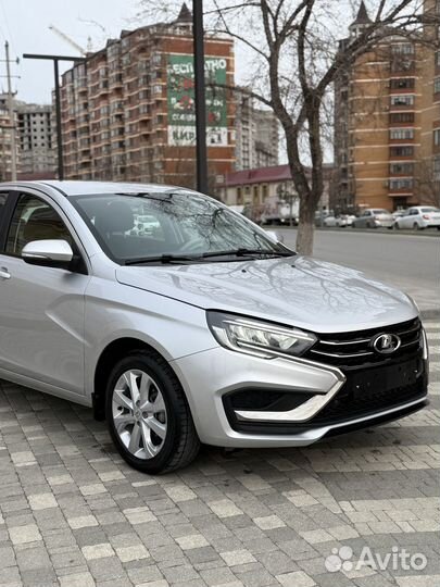 LADA Vesta 1.8 CVT, 2024, 4 000 км