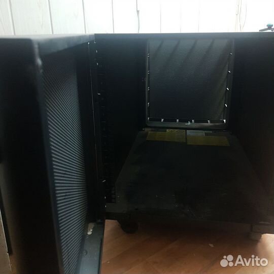 Шкаф серверный коммуникационный напольный 11U
