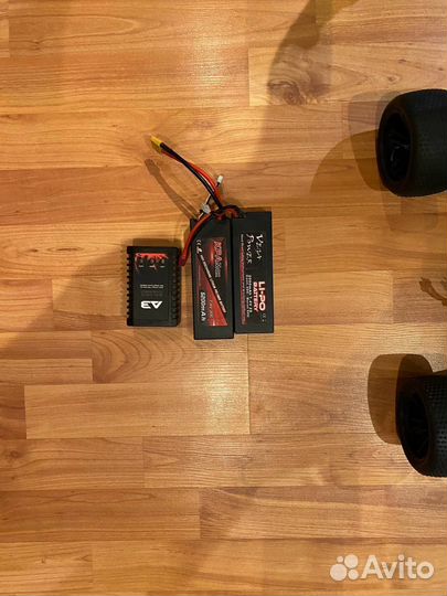 Радиоуправляемая машина himoto katana