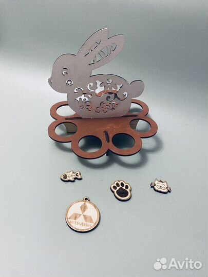 Лазерная гравировка и резка по дереву.Брелки