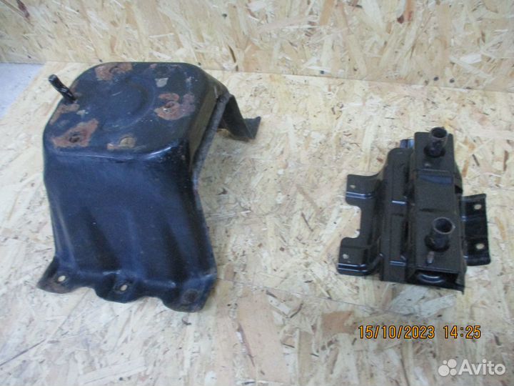 Кронштейн запасного колеса Митсубиси Паджеро 4