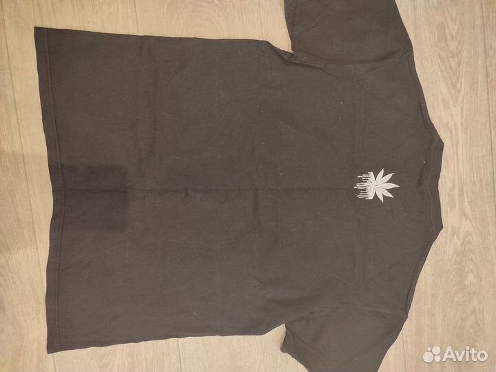 Продам футболки на мальчика от 140-164 см