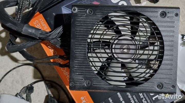 Блок питания для пк Corsair RM750x