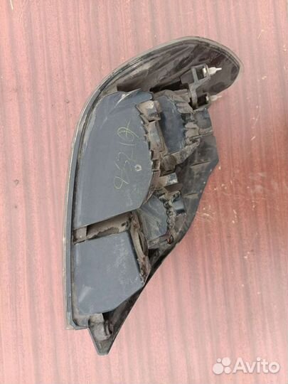 Фонарь задний правый mitsubishi outlander