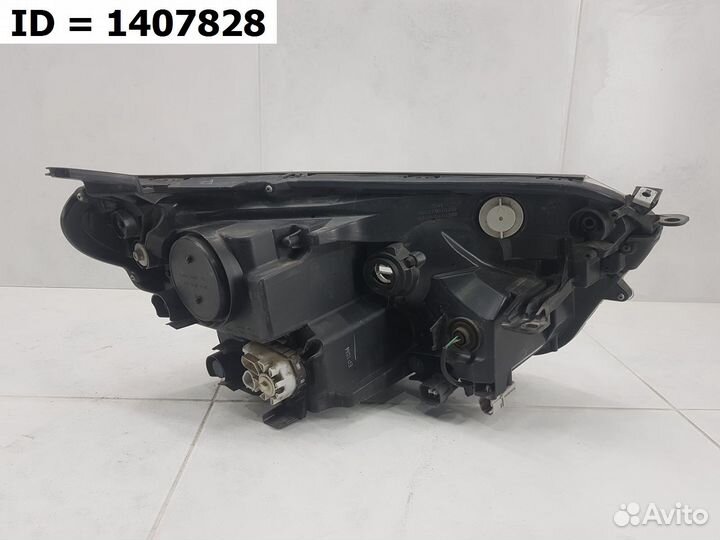 Фара левая Toyota RAV4