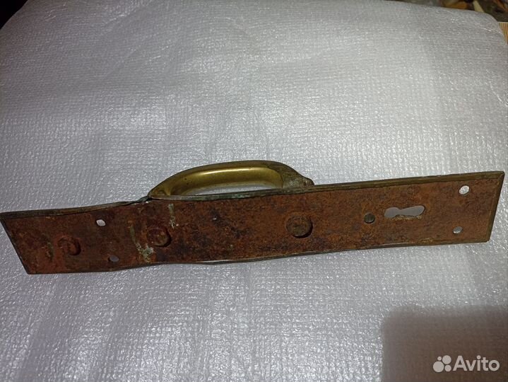 Дверная ручка старинная