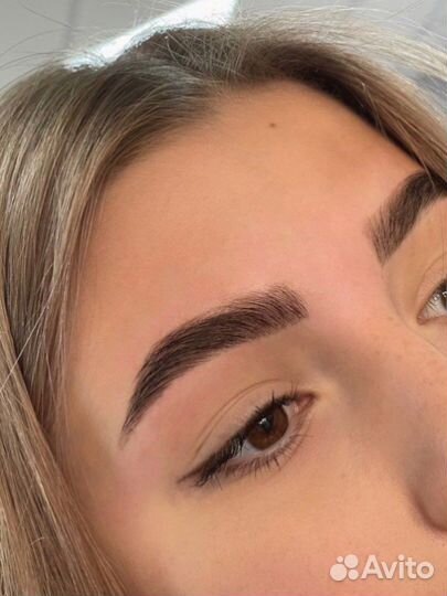 Мастер бровист