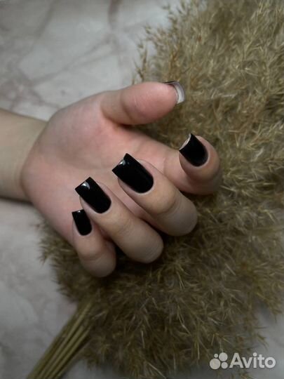 Маникюр, покрытие гель-лак, наращивание ногтей