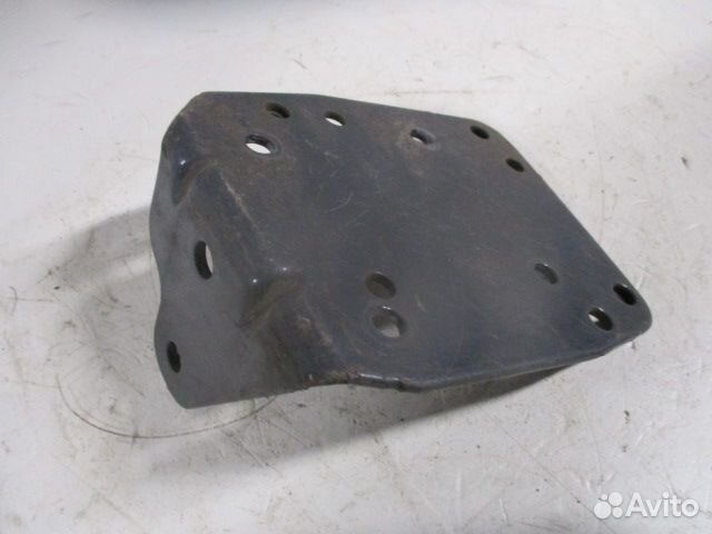 Кронштейн Volvo 21300004