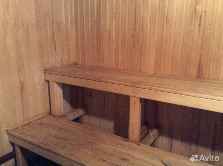 Сауна и стояночные гаражи, квартира