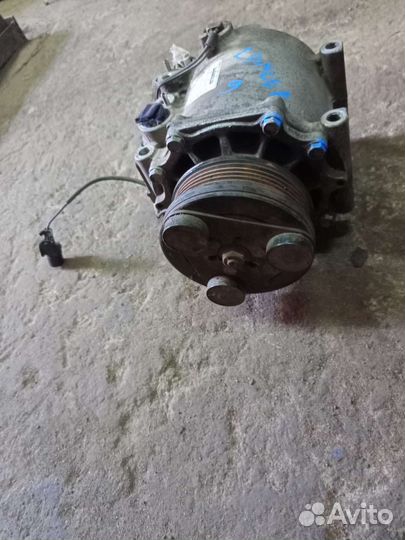 Компрессор кондиционера Mitsubishi Lancer 9