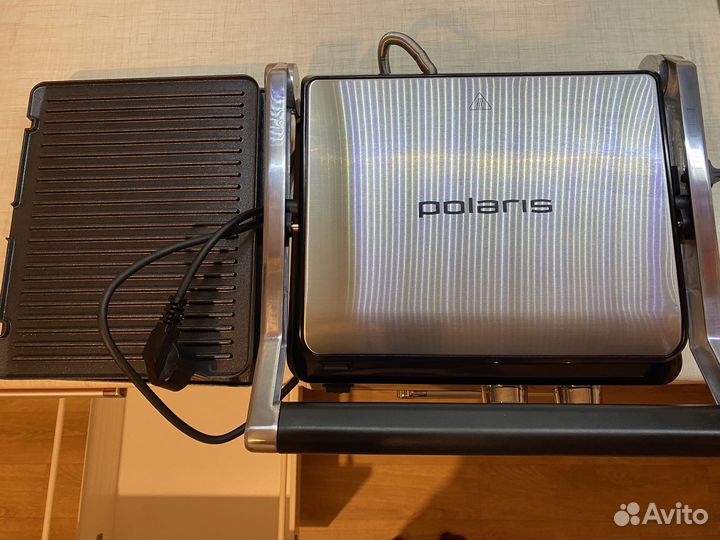 Гриль-пресс Polaris PGP 2402